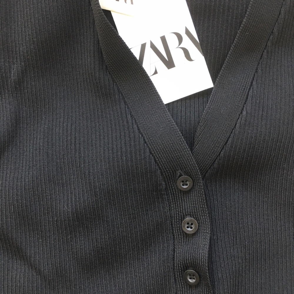 Zara Ribbed Button Top - Picture 3 of 6